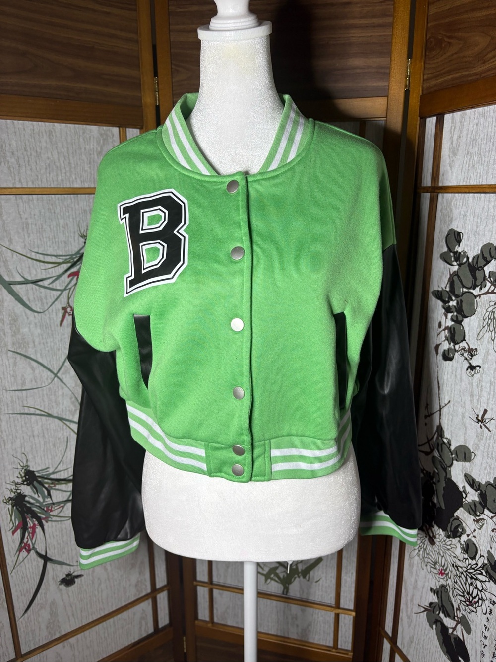 Cropped Green & Black Varsity Jacket 💚